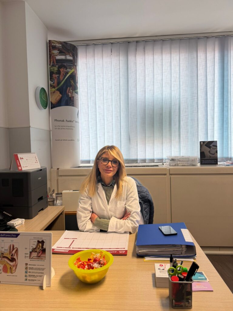Assistente Dania al centro acustico Audisense Spinaceto